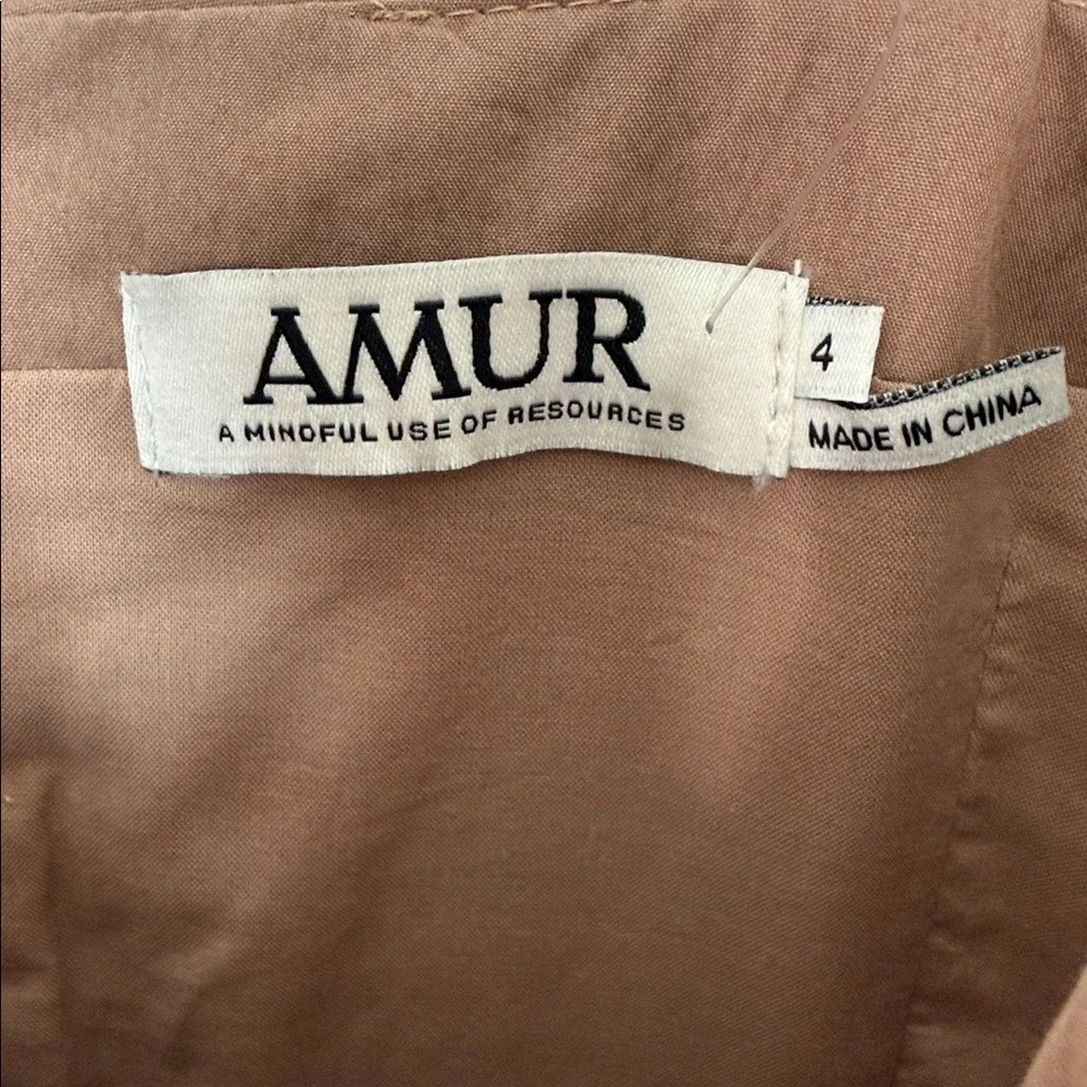 AMUR Annamarie Ruched Bubble Hem Mini Dress Taupe Size 4 NWOT - Picture 4 of 4
